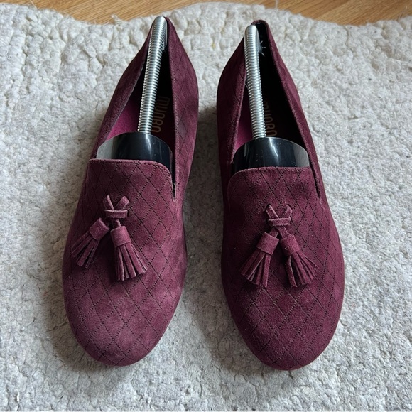 Munro: Burgundy Quilted Suede Tasseled "Tallie" Hidden Wedge Loafer Size 9.5 WW - Picture 2 of 9